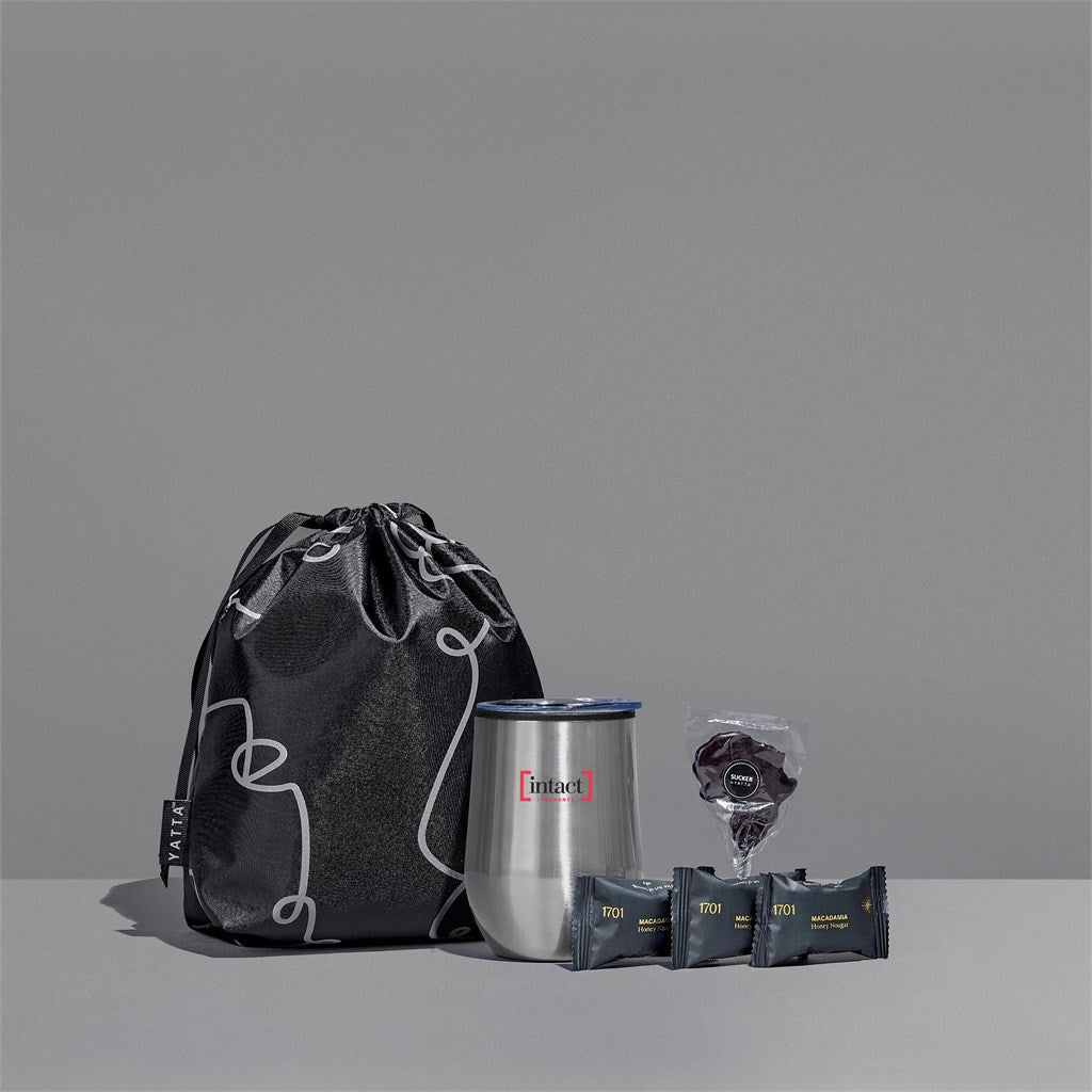 Yatta Snug Surprise Hamper - SILVER