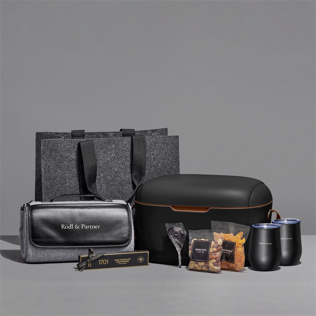 Yatta Lavish Leisure Hamper - BLACK