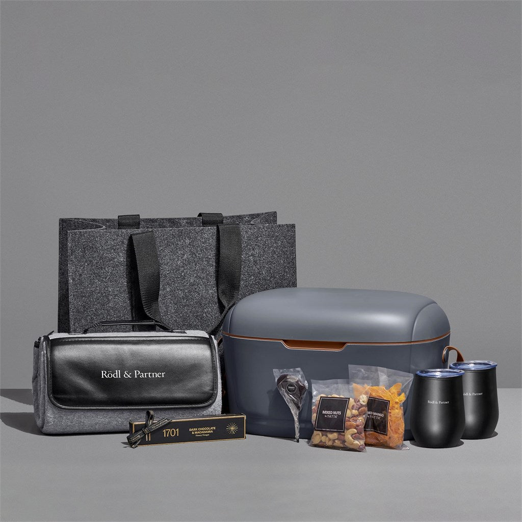 Yatta Lavish Leisure Hamper - DARK GREY
