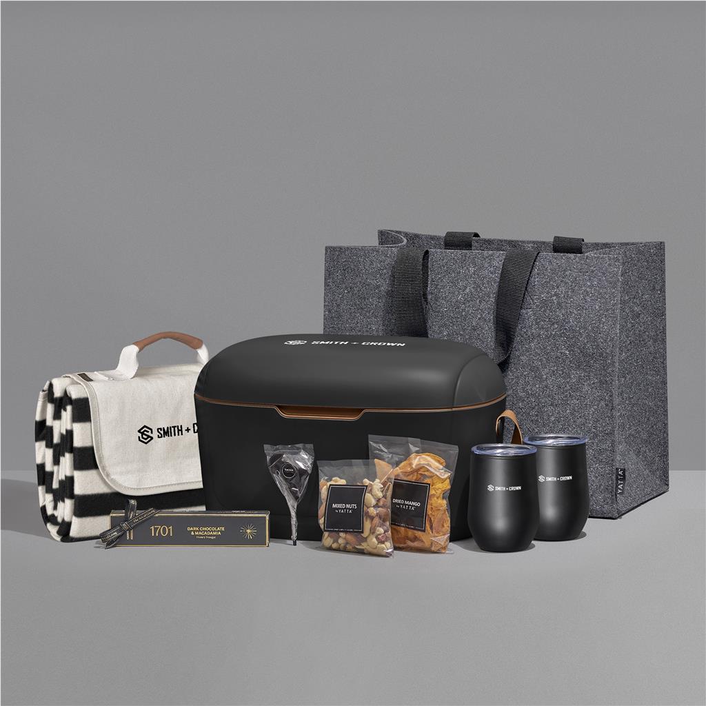 Yatta Outdoor Indulgence Hamper - BLACK